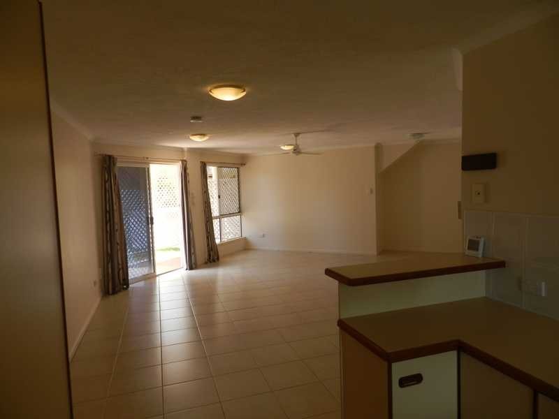 Unit 4/18 Parkside Street, Tannum Sands QLD 4680