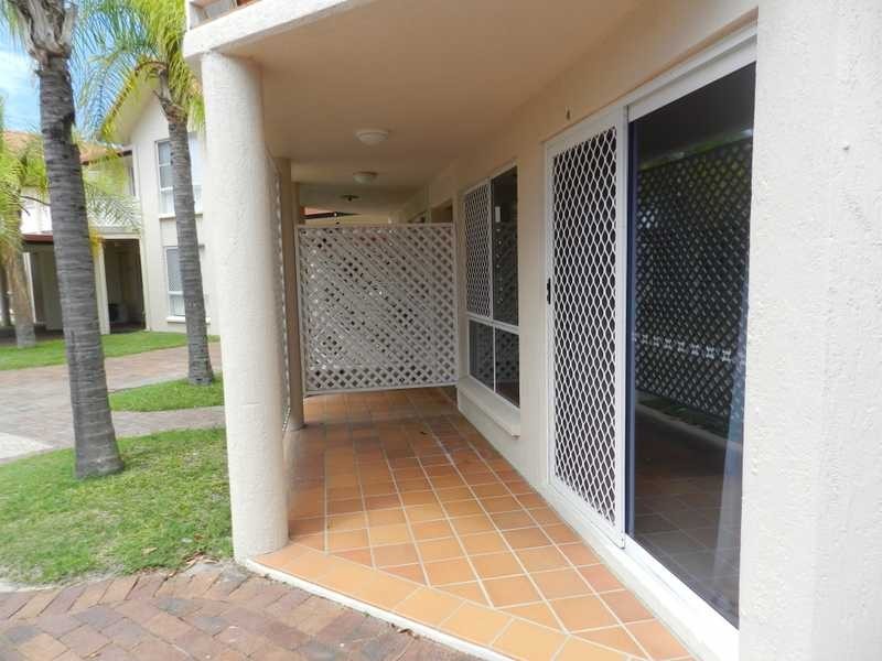 Unit 4/18 Parkside Street, Tannum Sands QLD 4680