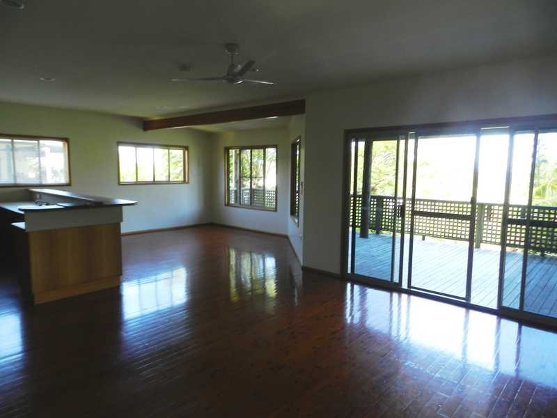 43 Amaroo Street, Boyne Island QLD 4680