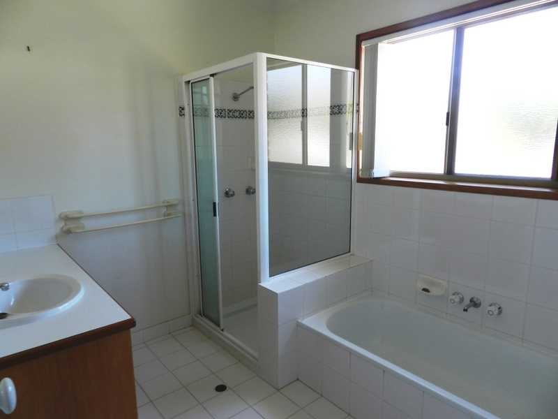43 Amaroo Street, Boyne Island QLD 4680