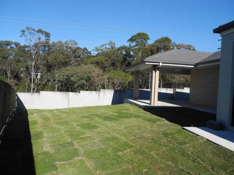 9 The Promenade, Boyne Island QLD 4680