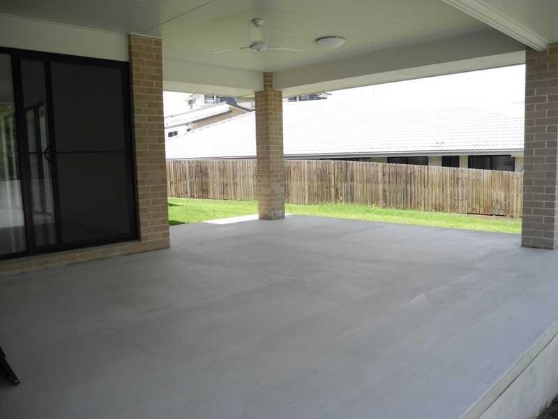 9 The Promenade, Boyne Island QLD 4680