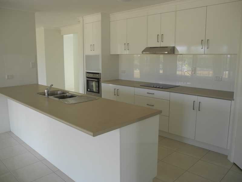 7 The Promenade, Boyne Island QLD 4680