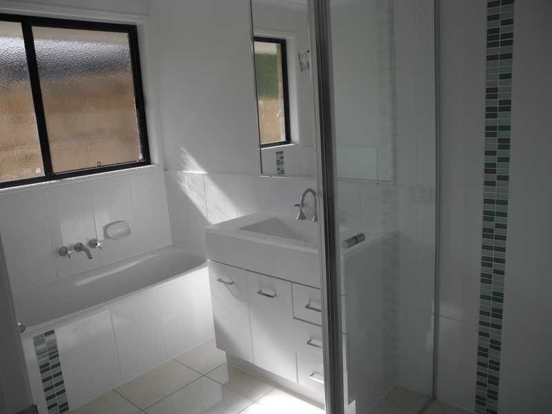 7 The Promenade, Boyne Island QLD 4680