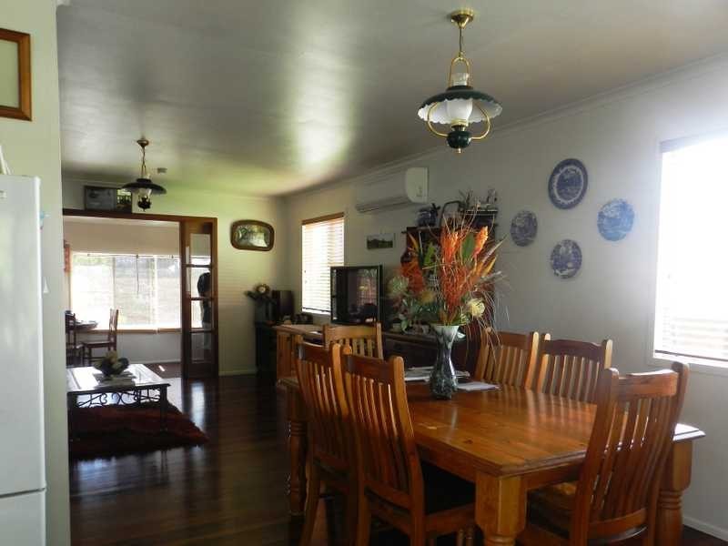 33 Katandra Street, Boyne Island QLD 4680