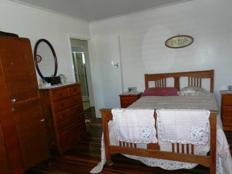 33 Katandra Street, Boyne Island QLD 4680
