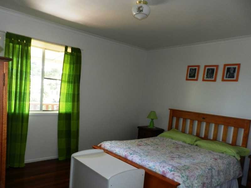 33 Katandra Street, Boyne Island QLD 4680