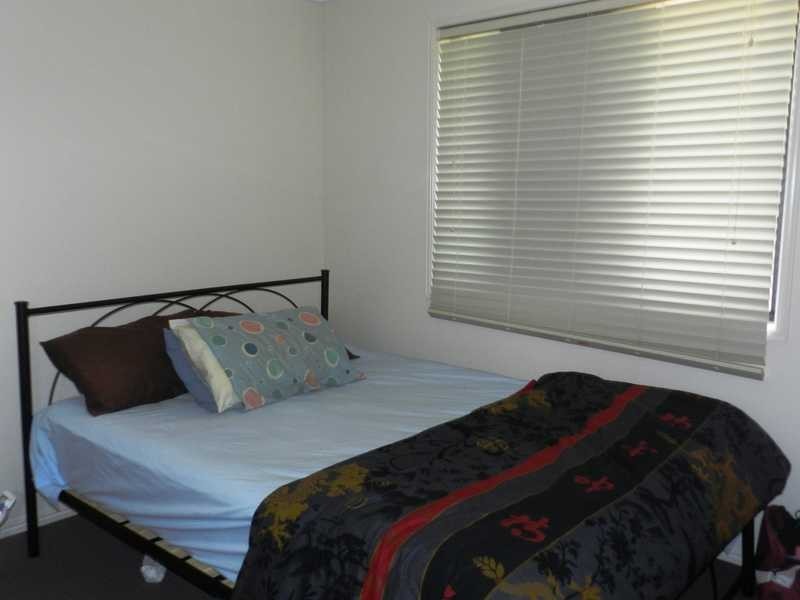 10 Richard Street, Boyne Island QLD 4680