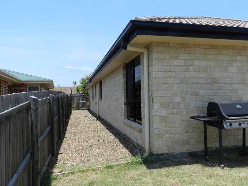 10 Richard Street, Boyne Island QLD 4680