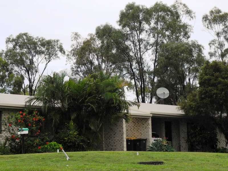 33 Centenary Drive, Boyne Island QLD 4680