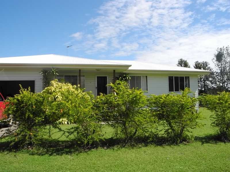 12 Hickman Street, Bororen QLD 4678