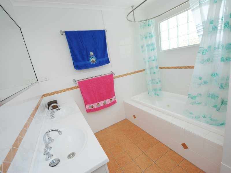 20 Yalkarra Crescent, Wurdong Heights QLD 4680