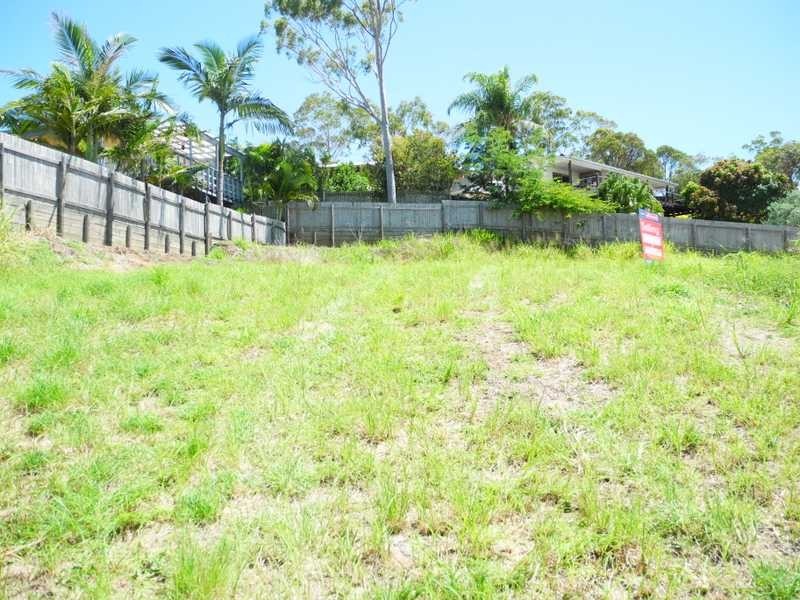 25 Marina Avenue, Boyne Island QLD 4680