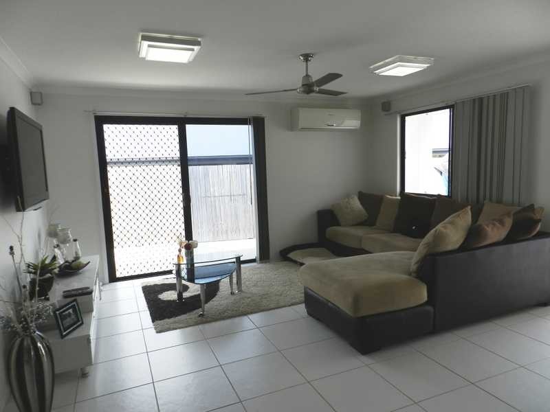 2/55 Bauhinia Street, Boyne Island QLD 4680