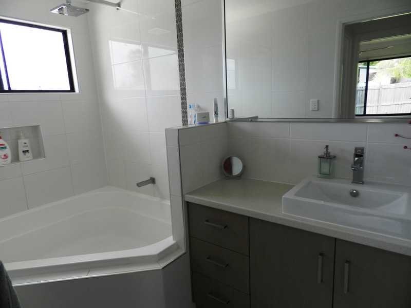 2/55 Bauhinia Street, Boyne Island QLD 4680