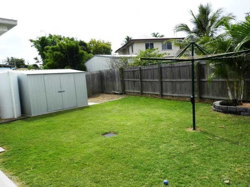 2/55 Bauhinia Street, Boyne Island QLD 4680