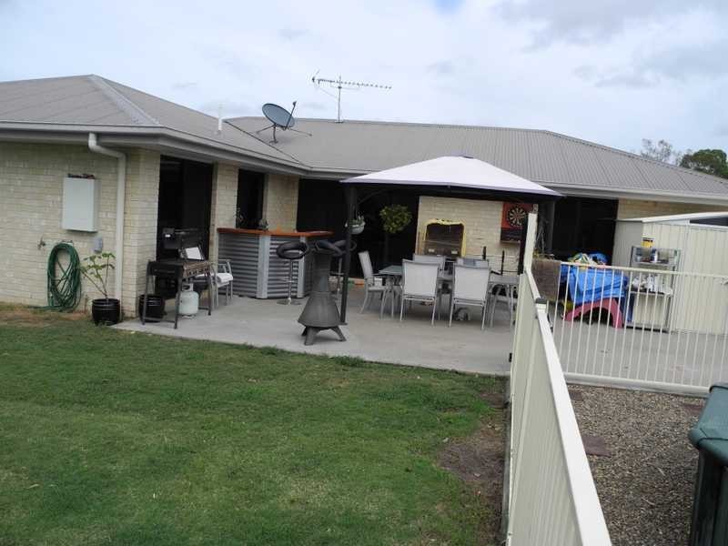 2B Golf View Drive, Boyne Island QLD 4680