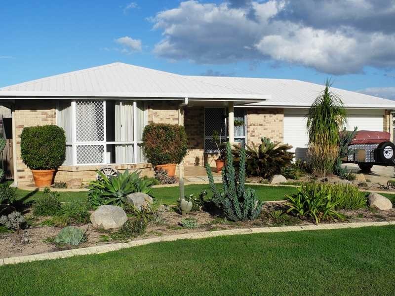 40 Curtis Avenue, Boyne Island QLD 4680