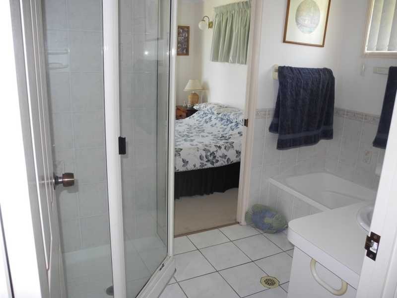 40 Curtis Avenue, Boyne Island QLD 4680