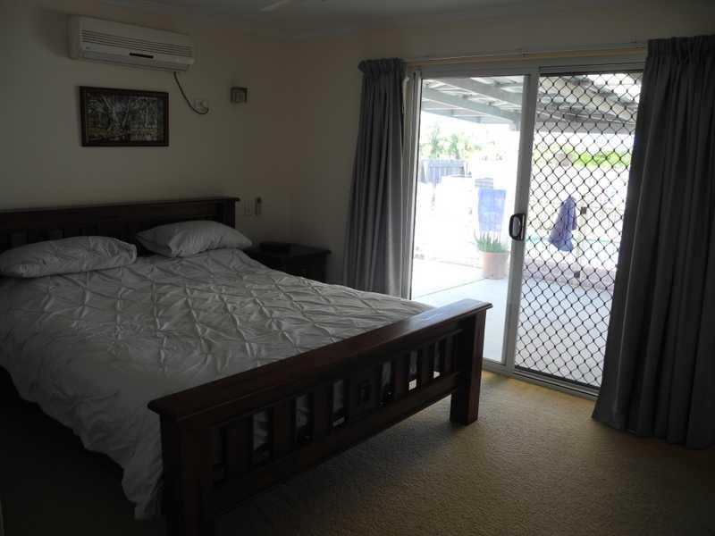 40 Curtis Avenue, Boyne Island QLD 4680