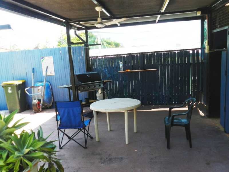 6 Marina Ave, Boyne Island QLD 4680