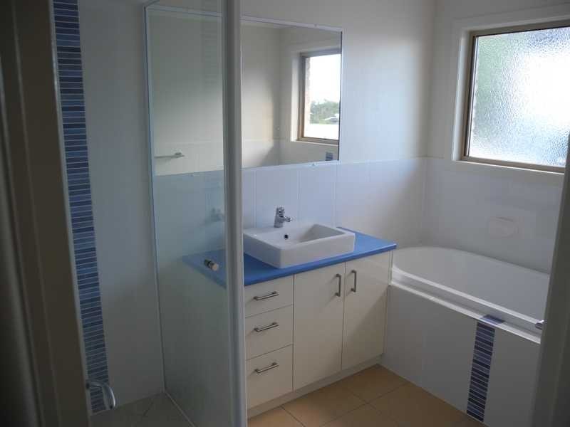 34 Lighthouse Drive, Boyne Island QLD 4680