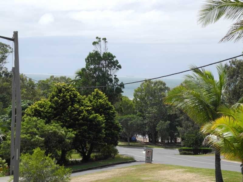 2 Creek Road, Tannum Sands QLD 4680