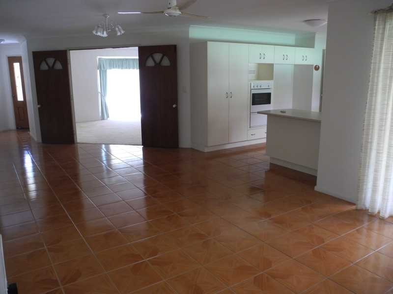 7 Copper Crescent, Tannum Sands QLD 4680