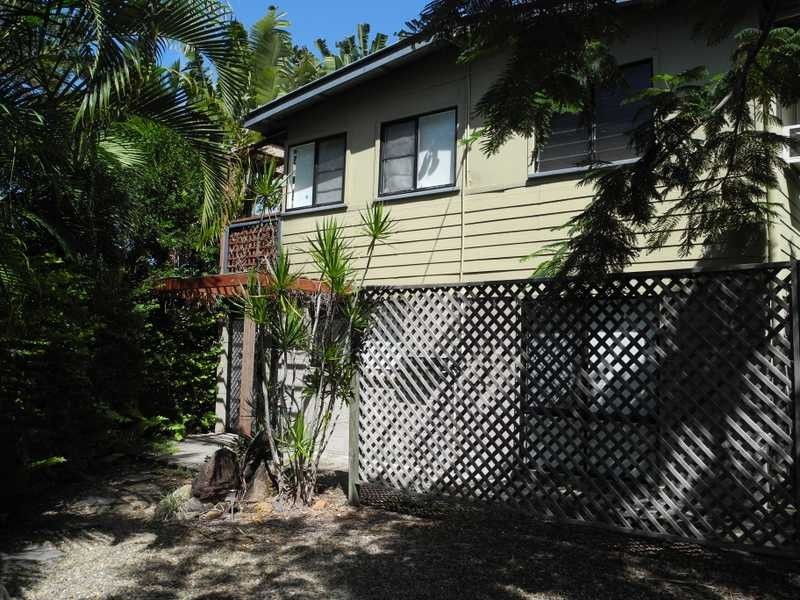 13 Yukana Street, Boyne Island QLD 4680