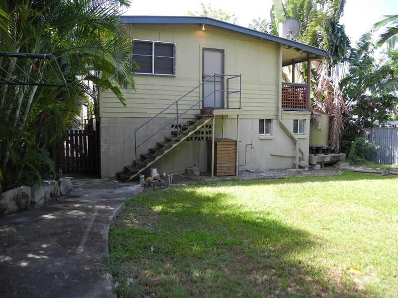 13 Yukana Street, Boyne Island QLD 4680