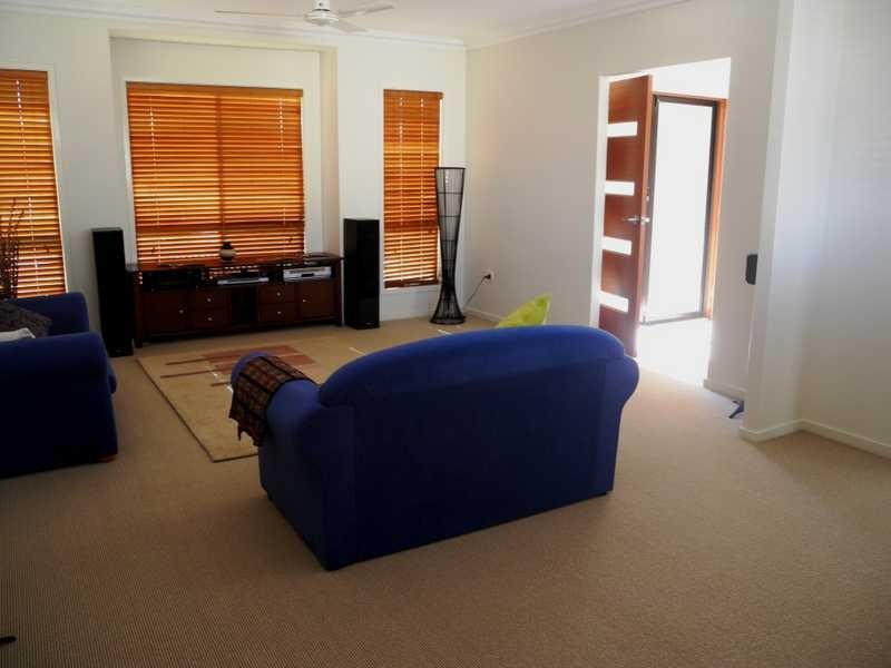 6 Stella Street, Boyne Island QLD 4680