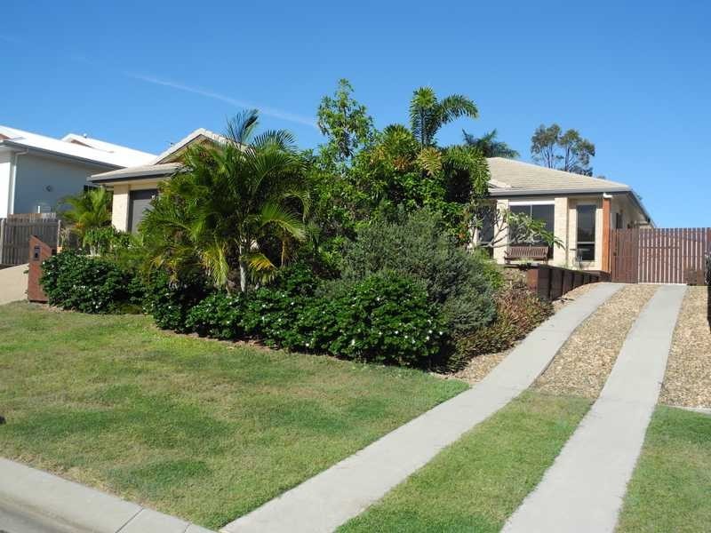 6 Stella Street, Boyne Island QLD 4680