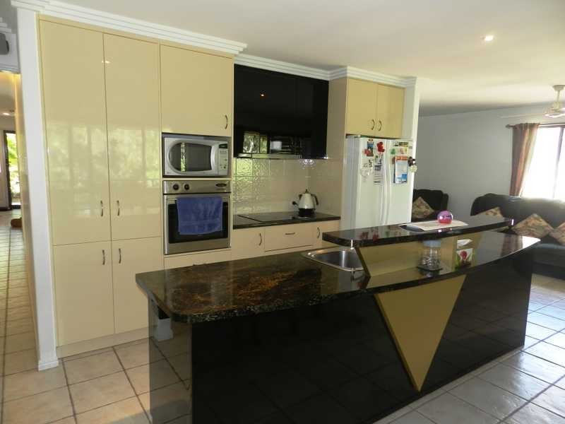 9 Curtis Avenue, Boyne Island QLD 4680