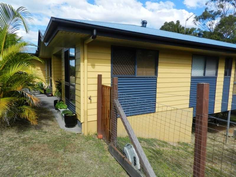 9 Curtis Avenue, Boyne Island QLD 4680