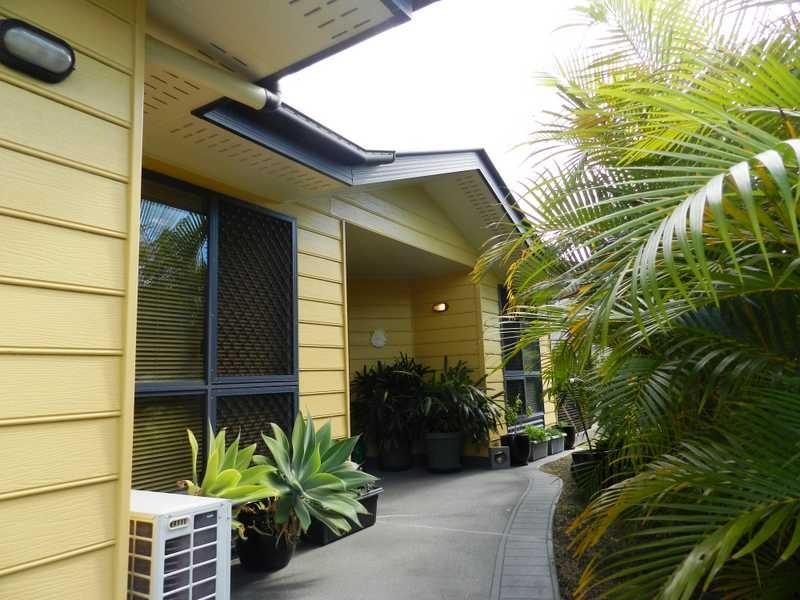 9 Curtis Avenue, Boyne Island QLD 4680