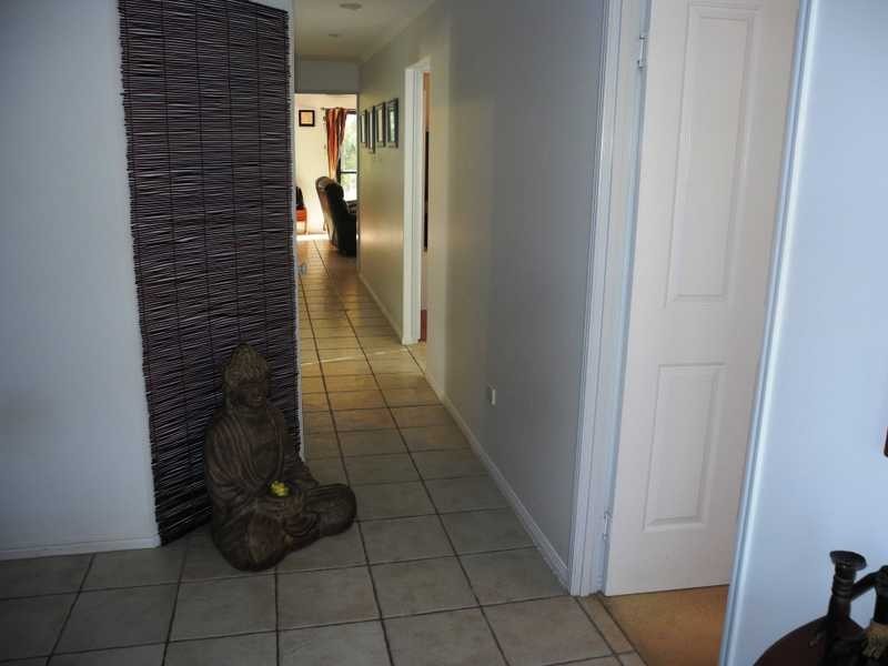 9 Curtis Avenue, Boyne Island QLD 4680