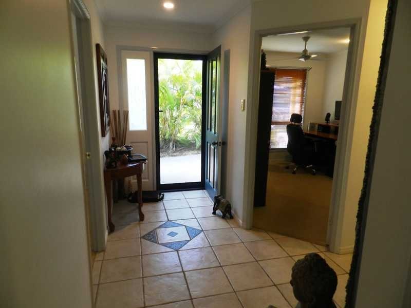 9 Curtis Avenue, Boyne Island QLD 4680