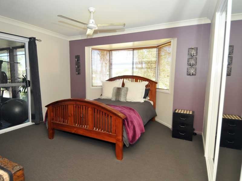 17 Wattora Close, Boyne Island QLD 4680
