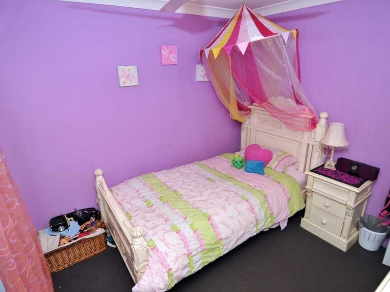 17 Wattora Close, Boyne Island QLD 4680