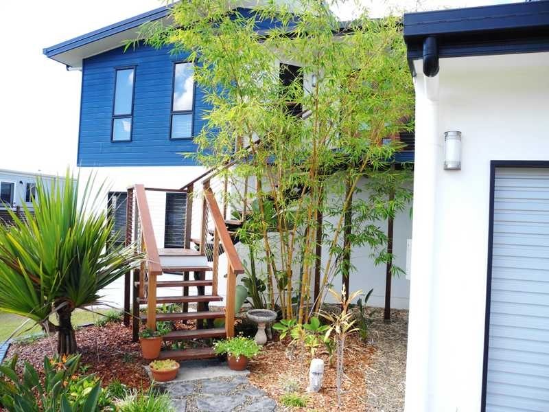 35 Lighthouse Drive, Boyne Island QLD 4680