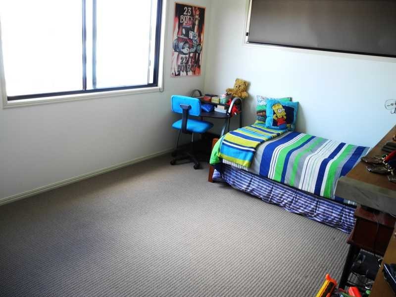 35 Lighthouse Drive, Boyne Island QLD 4680