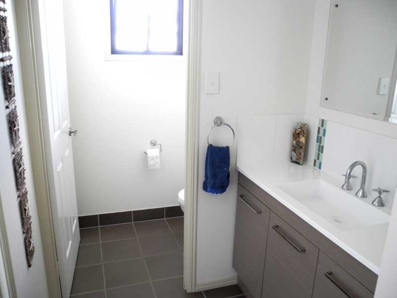 35 Lighthouse Drive, Boyne Island QLD 4680