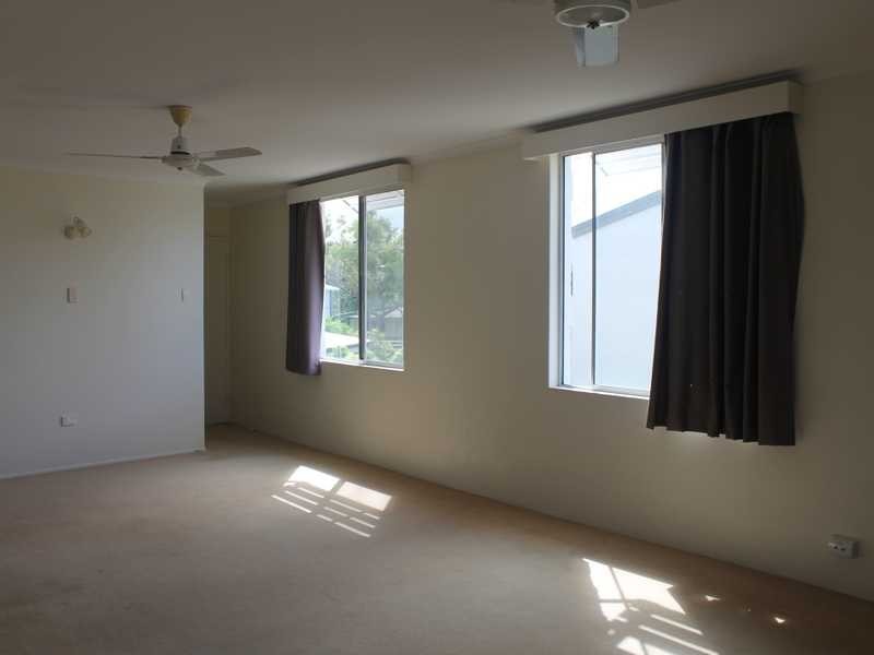 1/35 Ocean Street, Tannum Sands QLD 4680