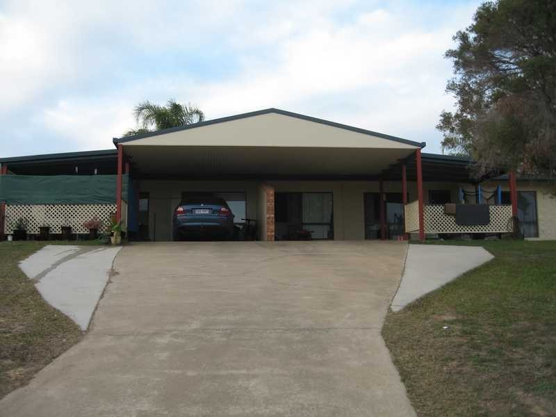 Unit 1 & 2/10 Pleasant Avenue, Tannum Sands QLD 4680