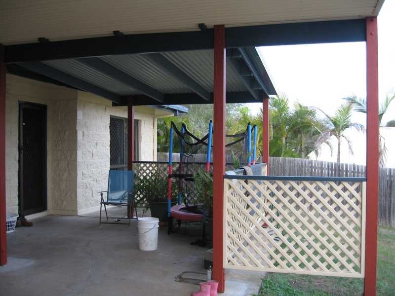 Unit 1 & 2/10 Pleasant Avenue, Tannum Sands QLD 4680