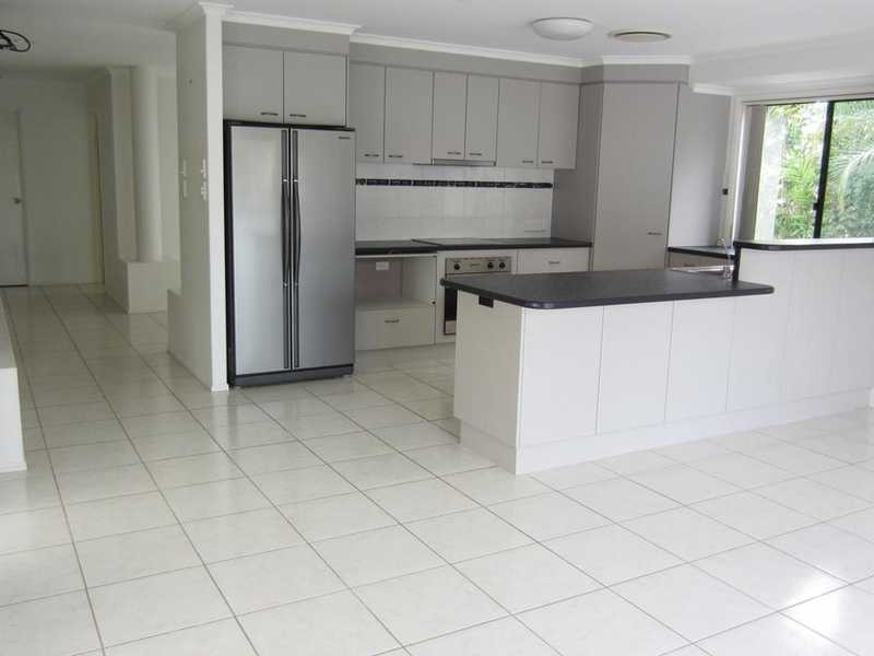 12 Linda Street, Tannum Sands QLD 4680