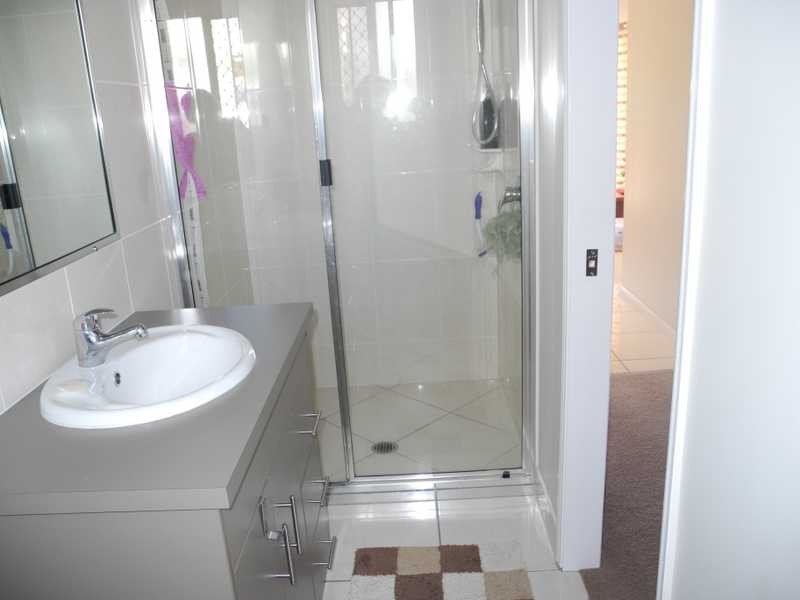 2A Golf View Drive, Boyne Island QLD 4680
