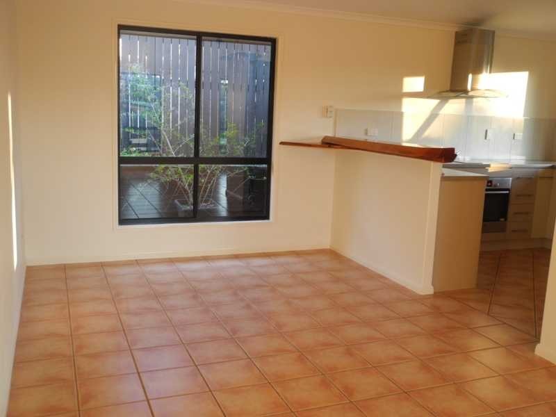 33 Latrobe Street, Tannum Sands QLD 4680