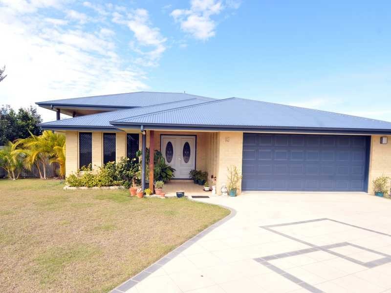 15 Michael Court, Boyne Island QLD 4680