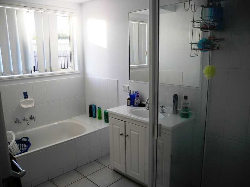 11 Huntington Court, New Auckland QLD 4680
